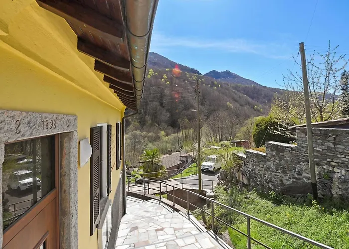 Casa Lara: Cosy Alpine Home Near Lugano + Garden